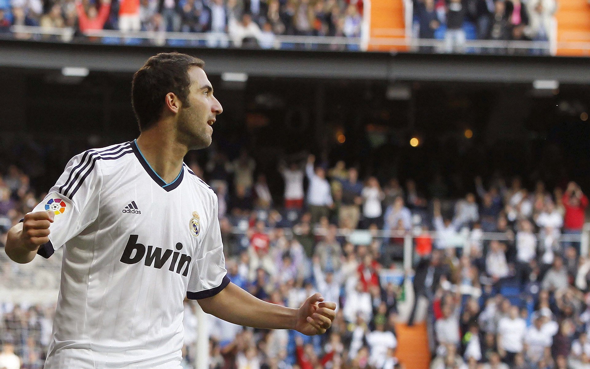 国足球员心态调整积极，国足素质